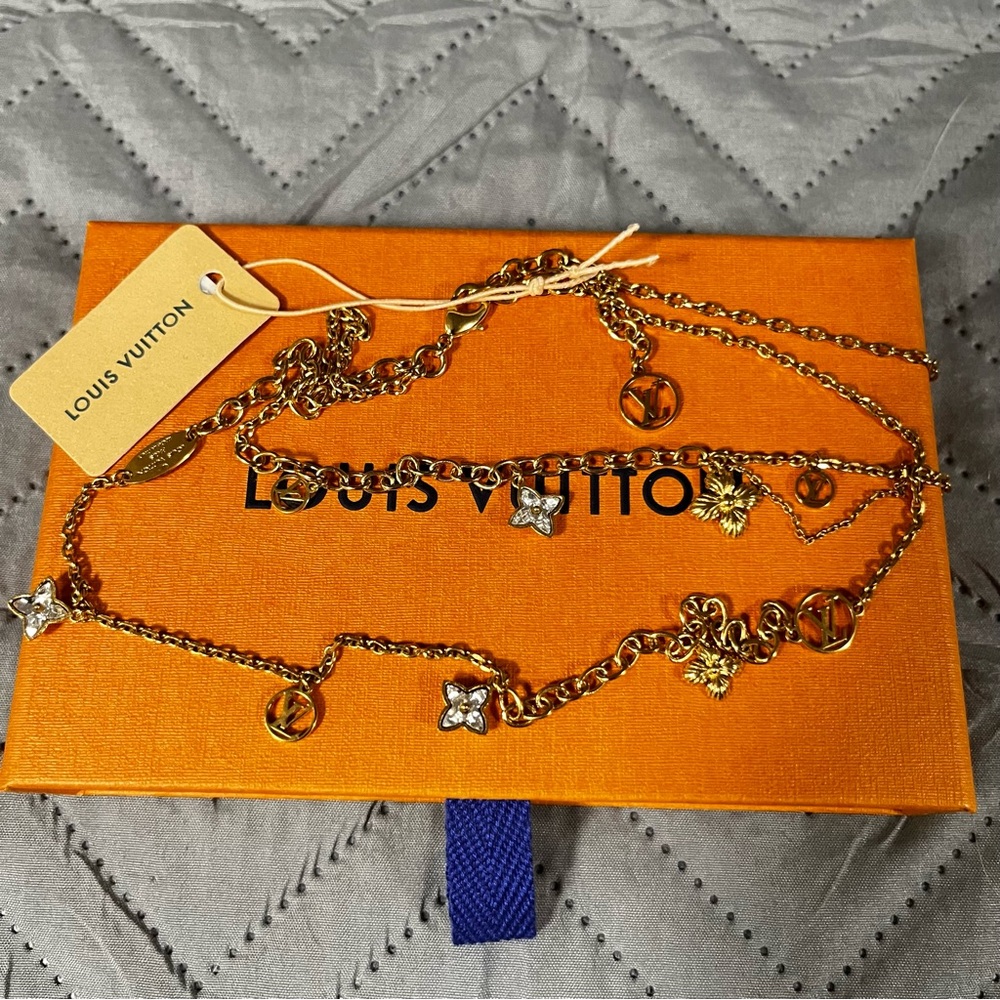 Louis Vuitton double stranded gold tone chain with charms - blooming necklace